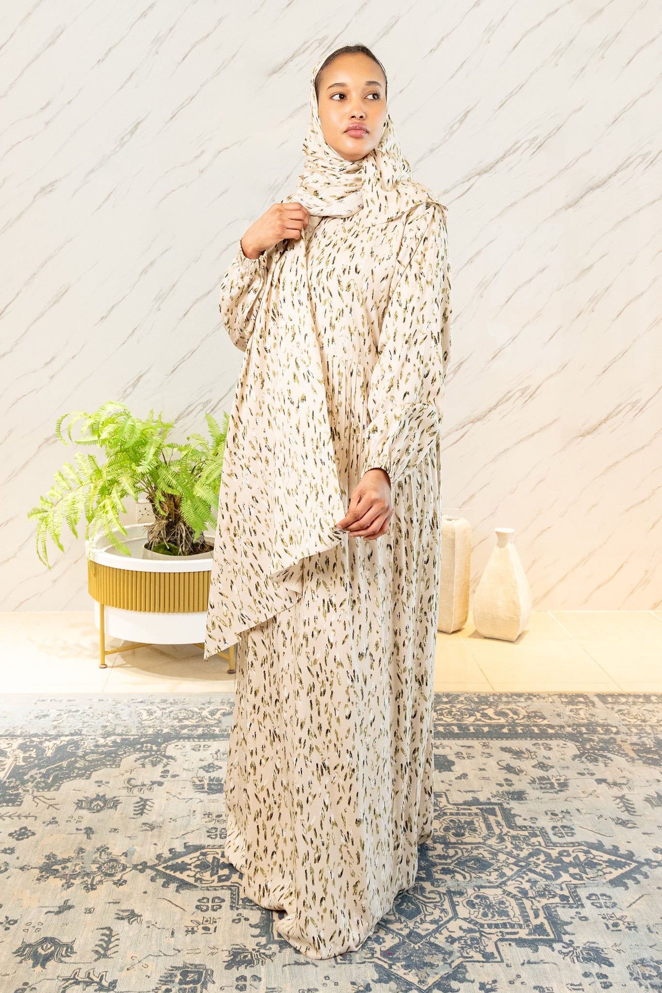BEIGE HAJJ ABAYA